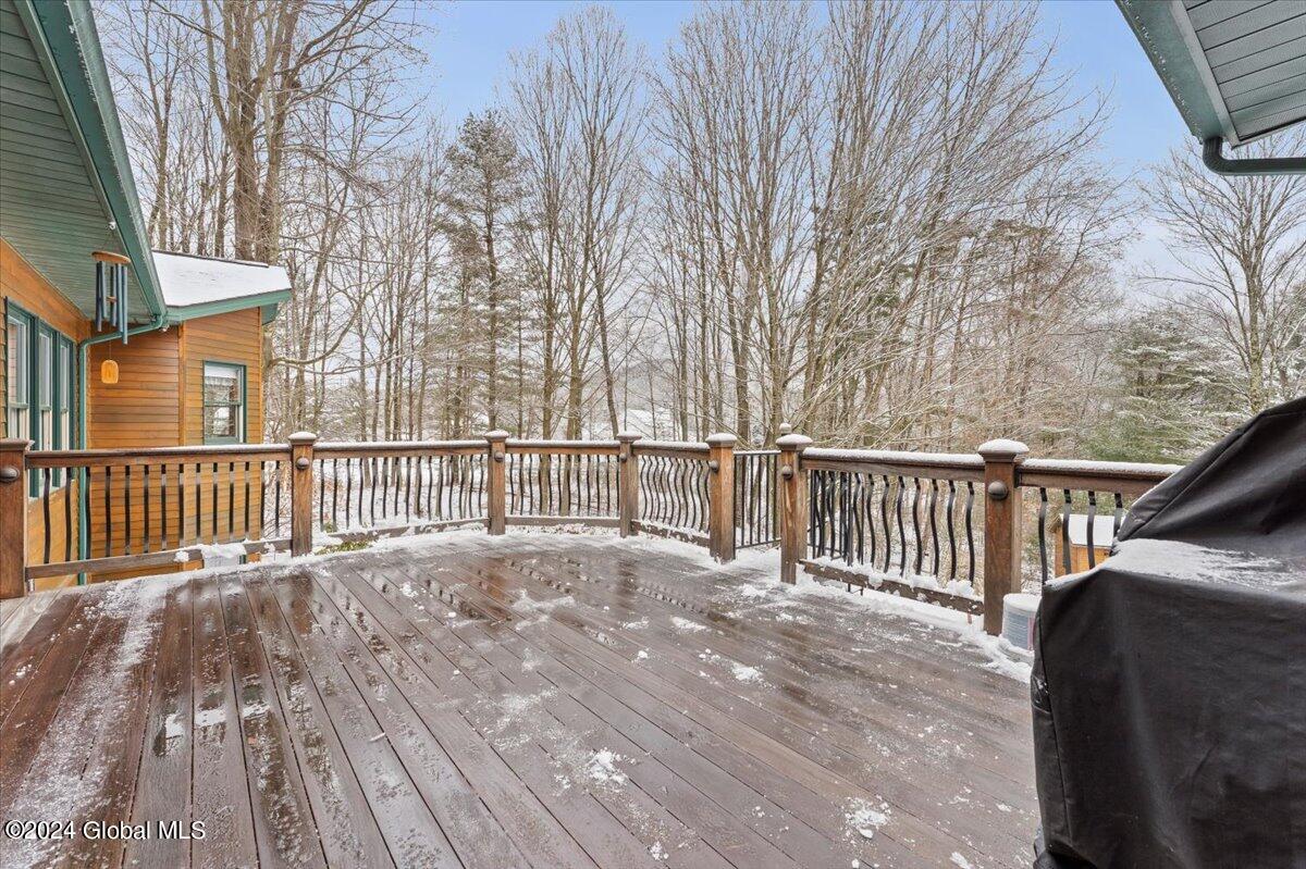 1536 Ridge Road