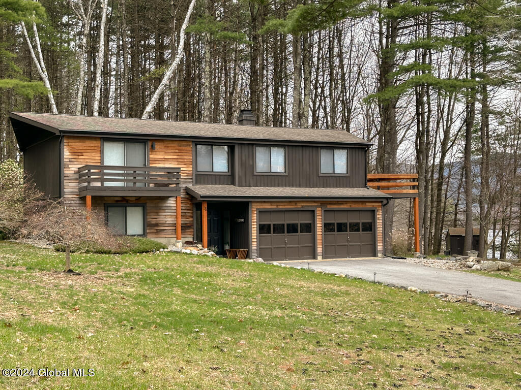 32 Carriage Hill Road