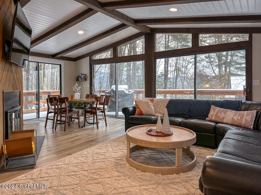 32 Carriage Hill Road
