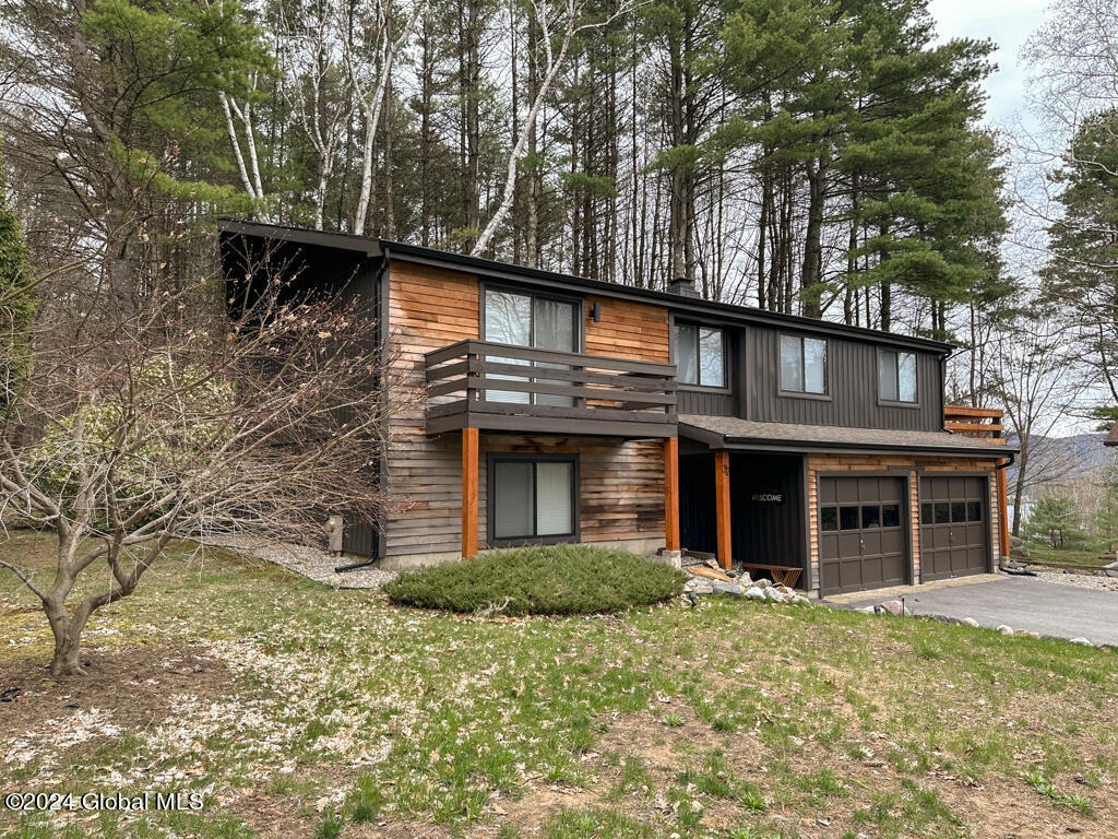 32 Carriage Hill Road