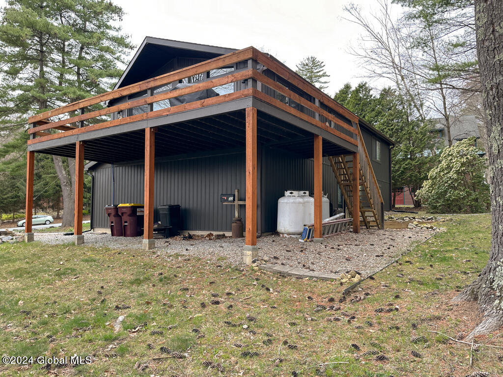 32 Carriage Hill Road