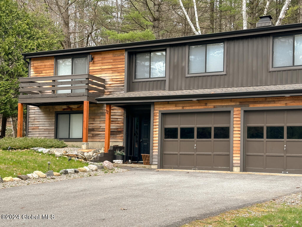 32 Carriage Hill Road