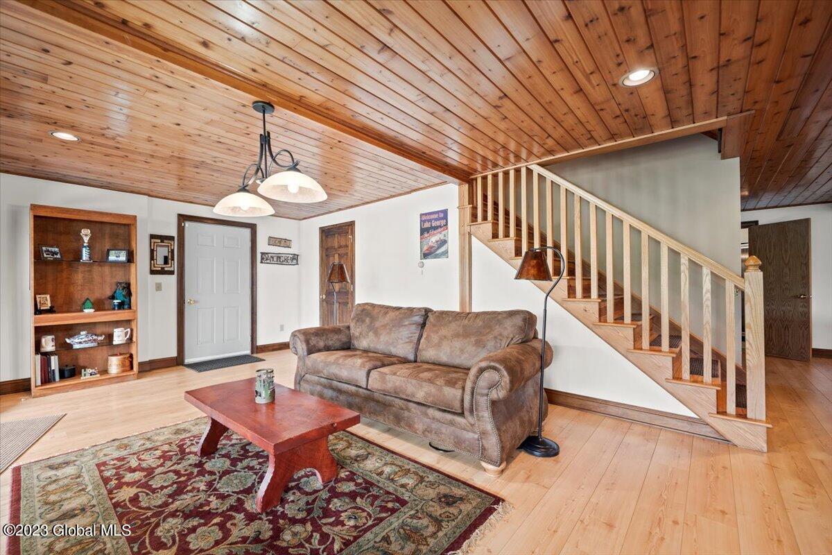 51 Sunnyview Lane