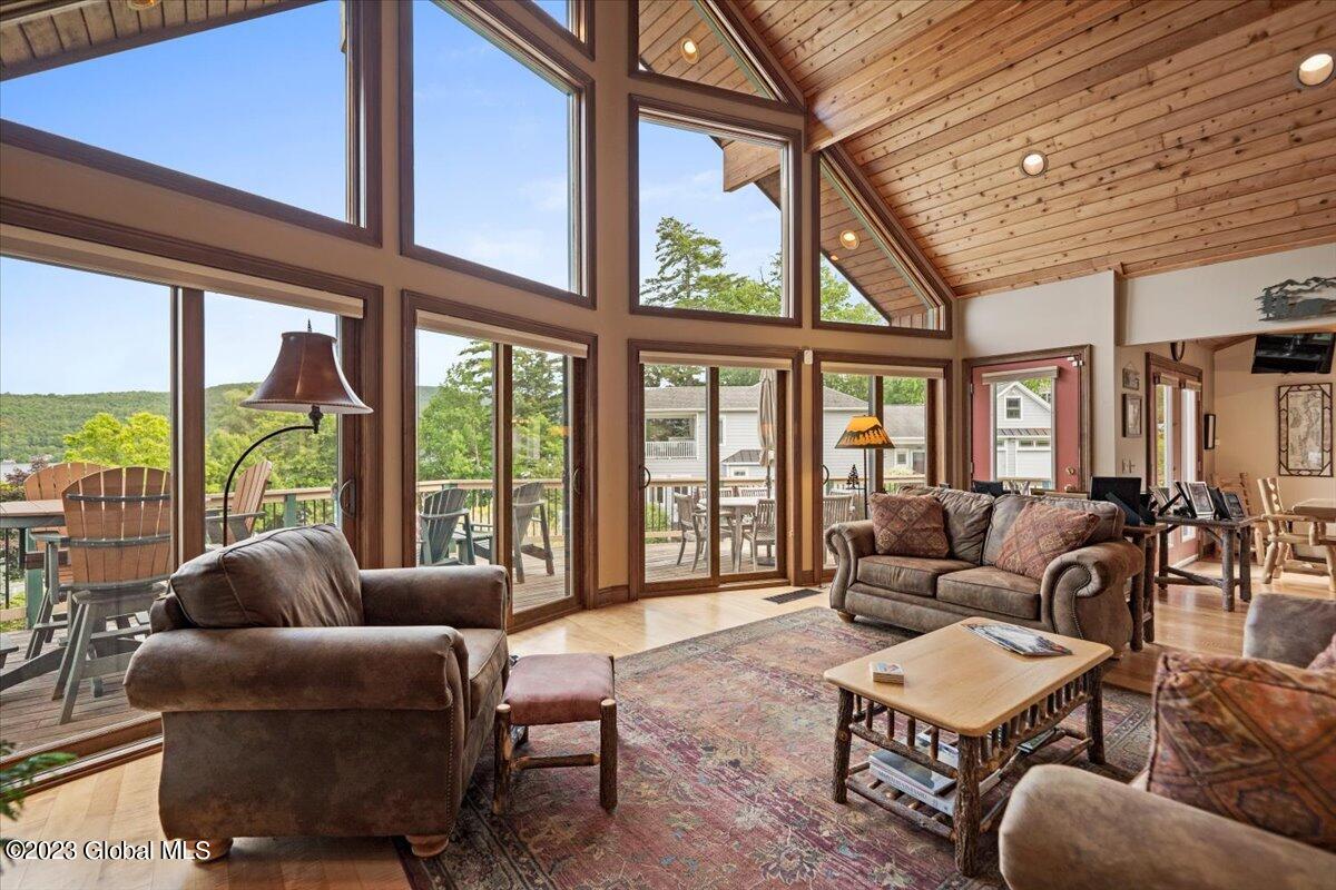 51 Sunnyview Lane