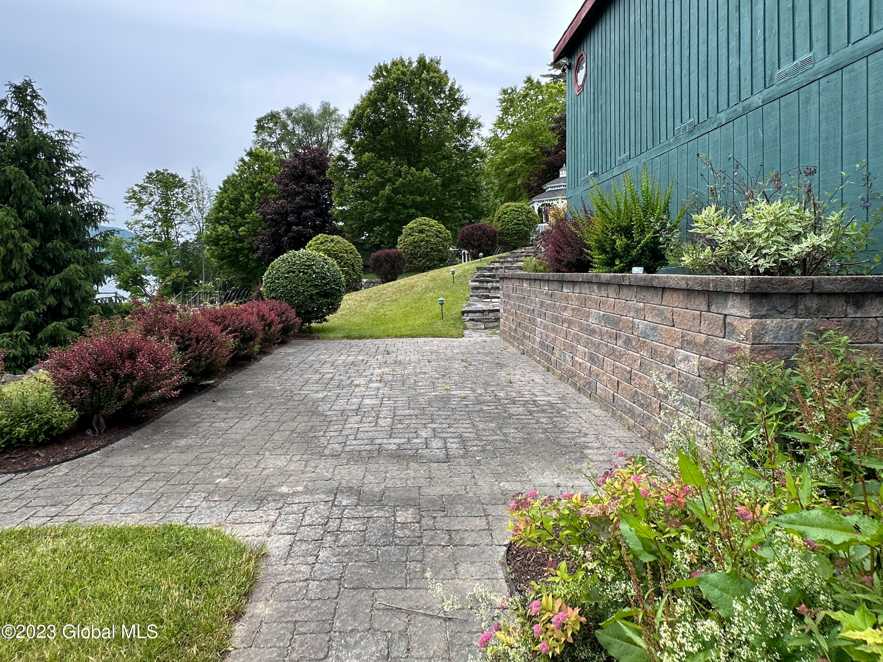 51 Sunnyview Lane