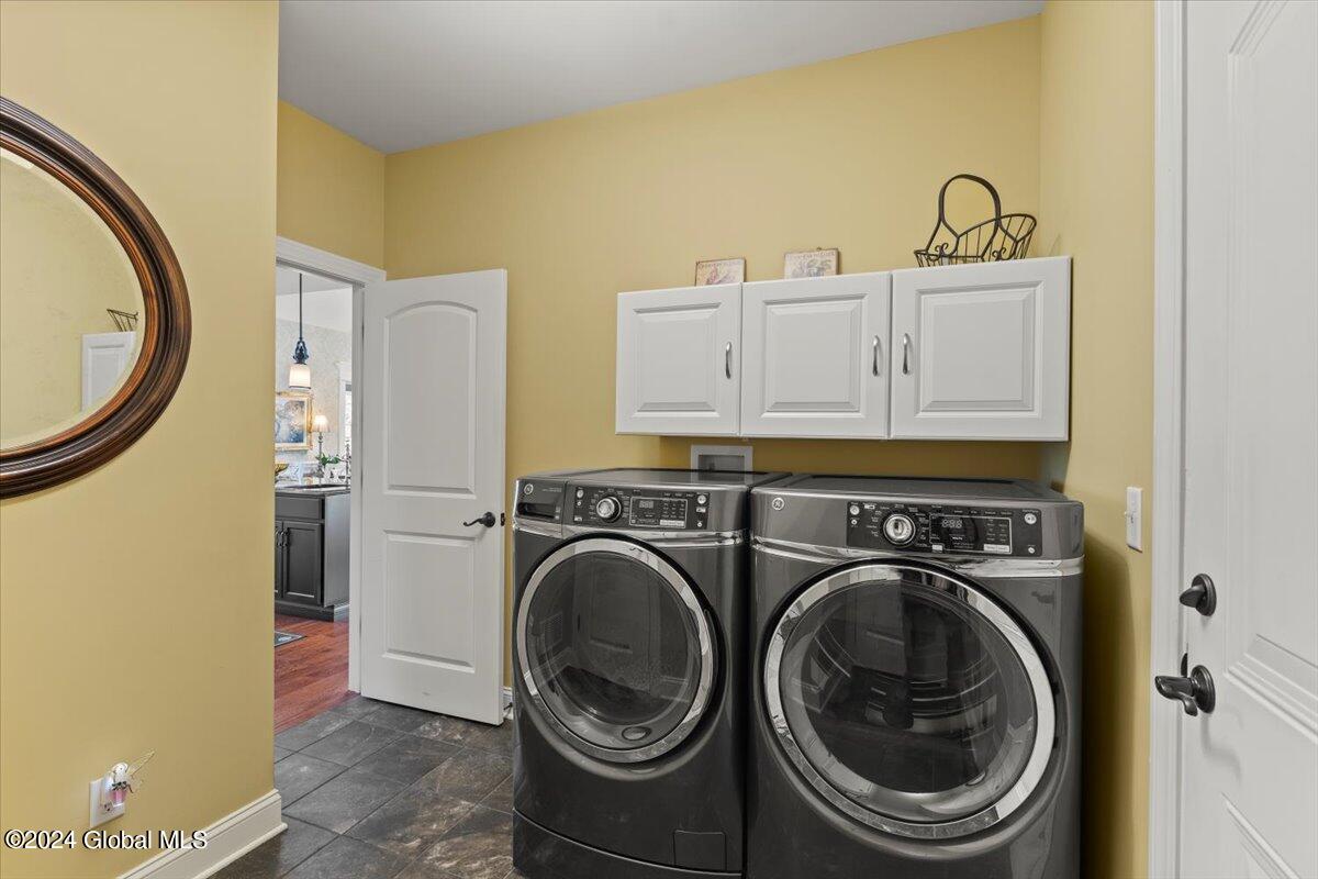 2 Corinne Court