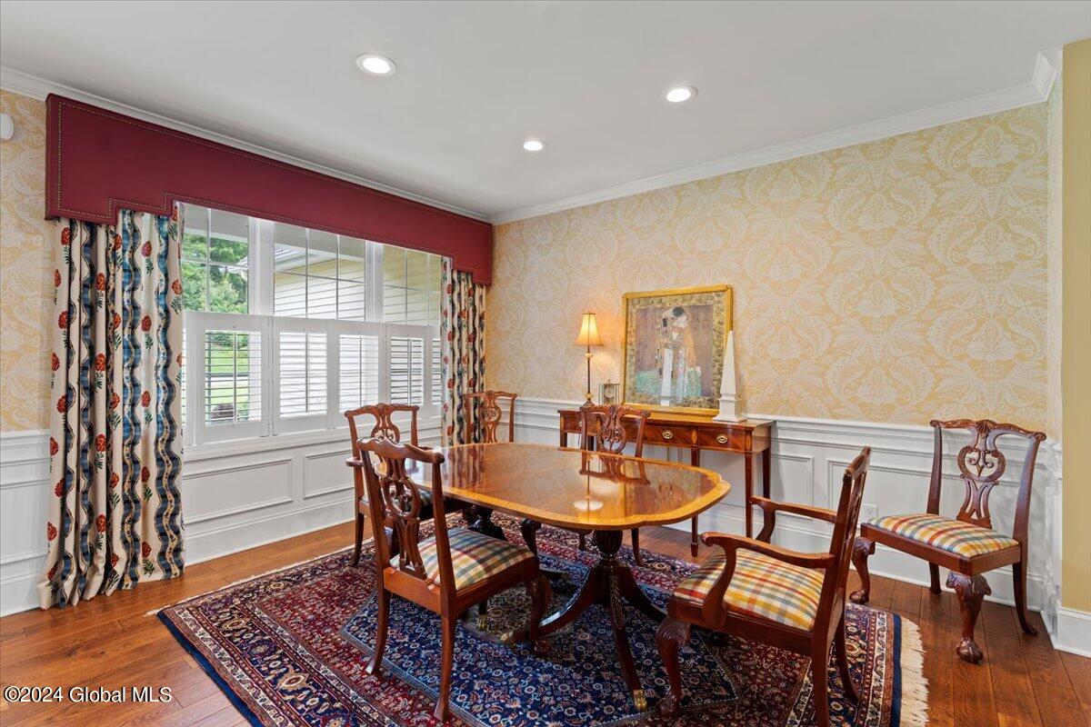2 Corinne Court