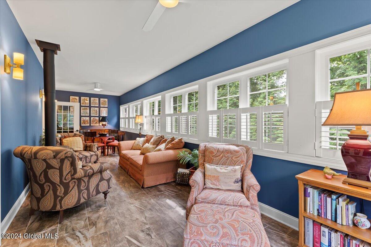 2 Corinne Court
