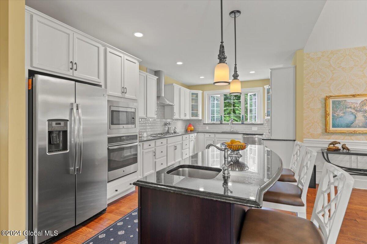 2 Corinne Court
