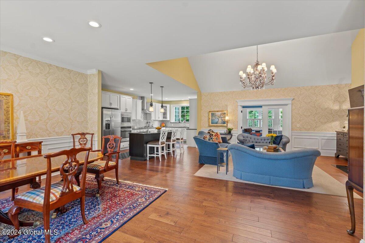 2 Corinne Court