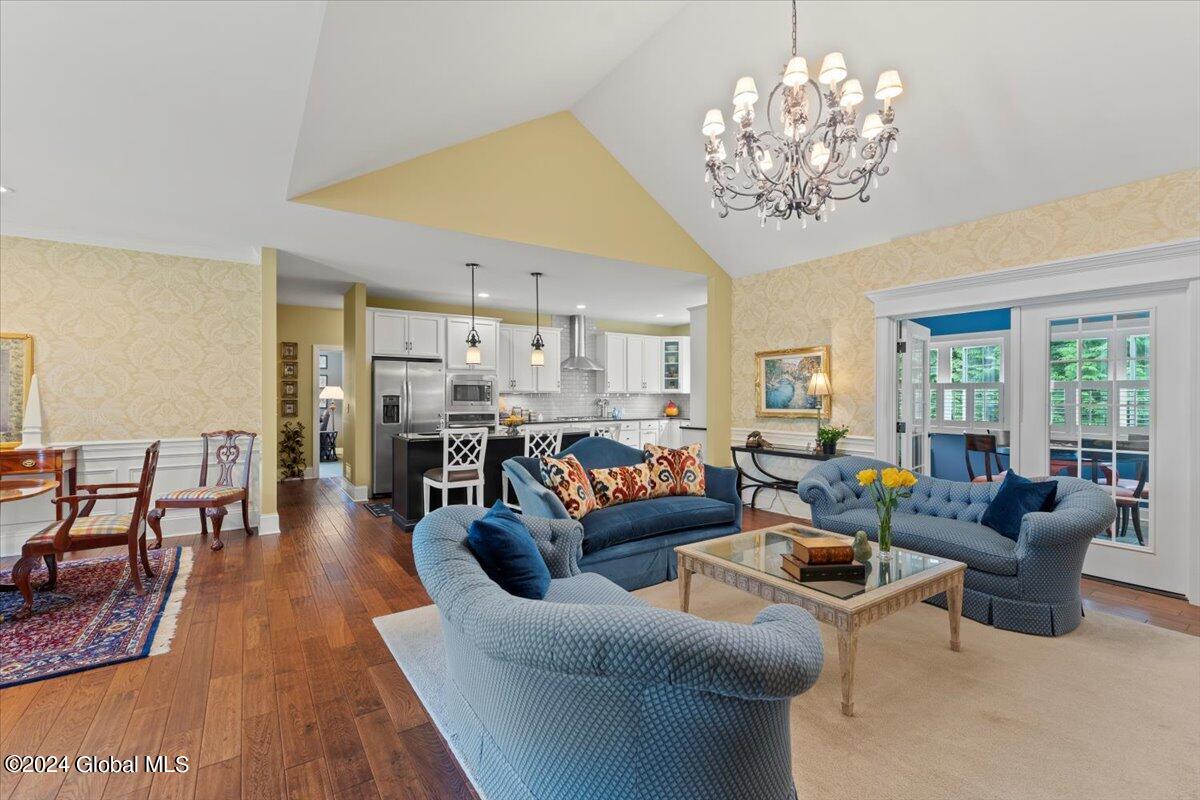 2 Corinne Court