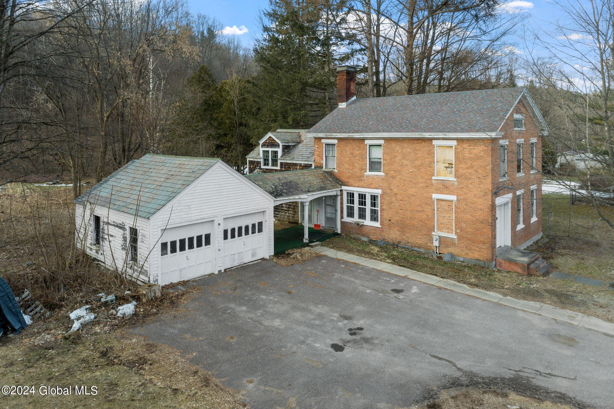 1761 Creek Road