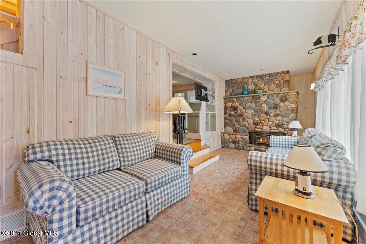 398 Potter Hill Road