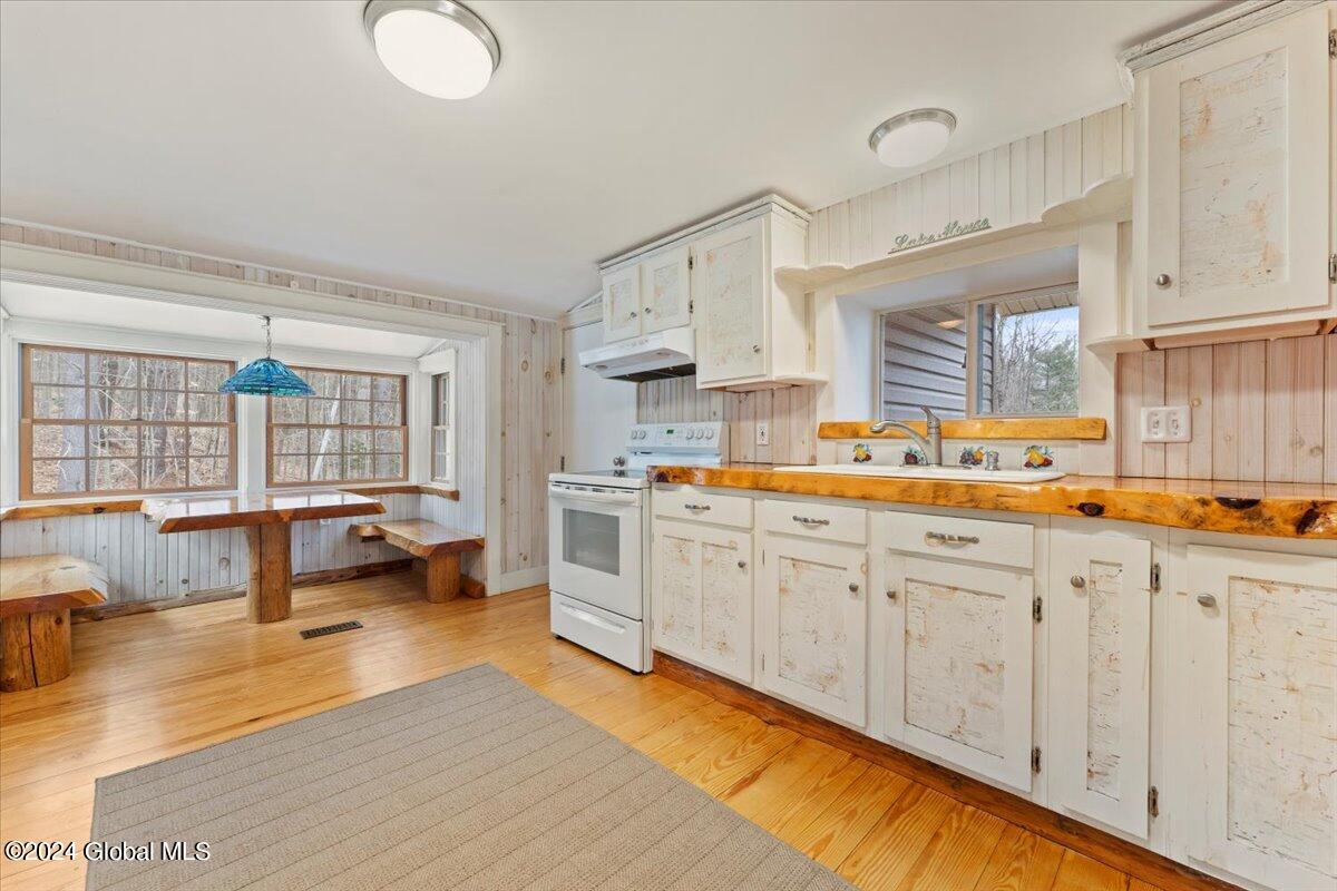 398 Potter Hill Road