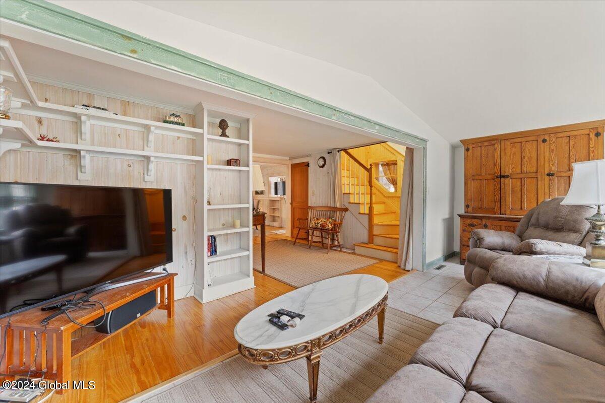 398 Potter Hill Road