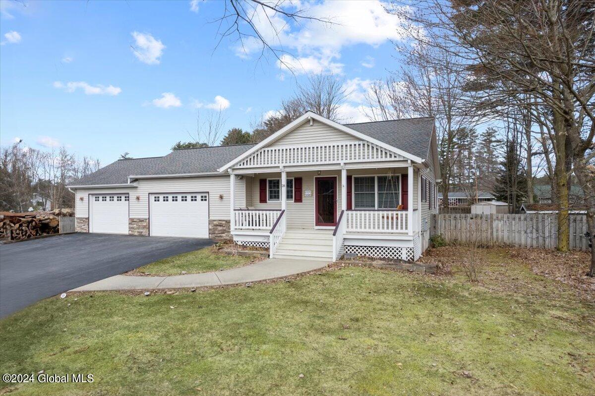 28 Lake Avenue