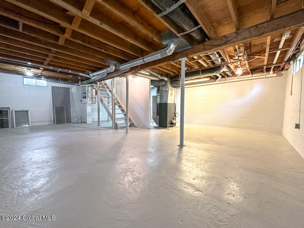 19 Greenway North