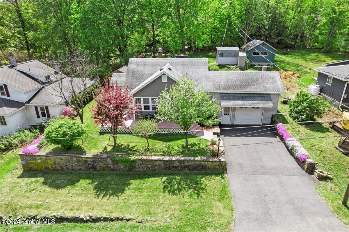 47 Thomson Avenue