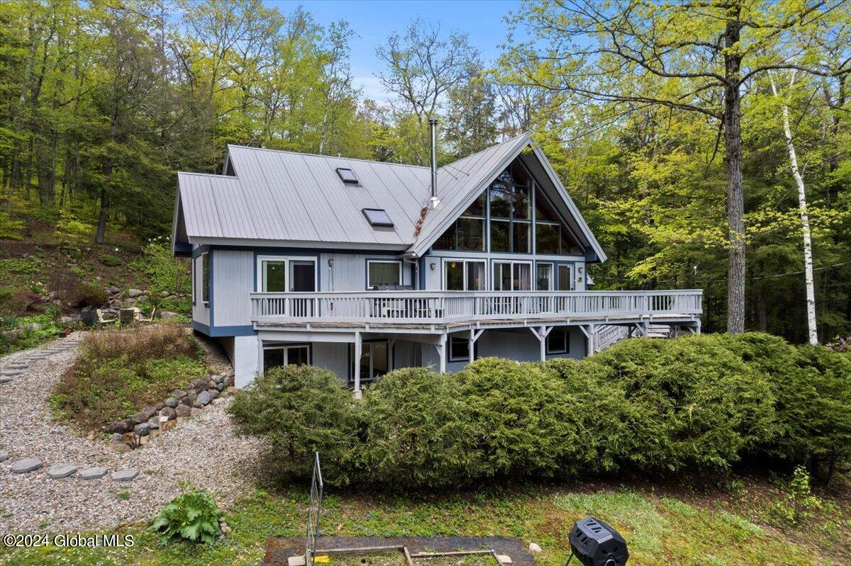 609 Diamond Point Road