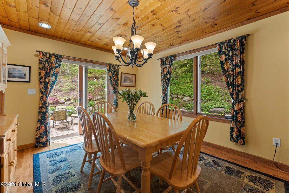 609 Diamond Point Road
