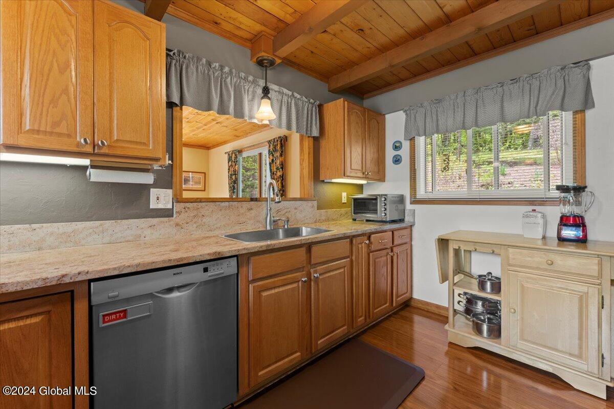 609 Diamond Point Road