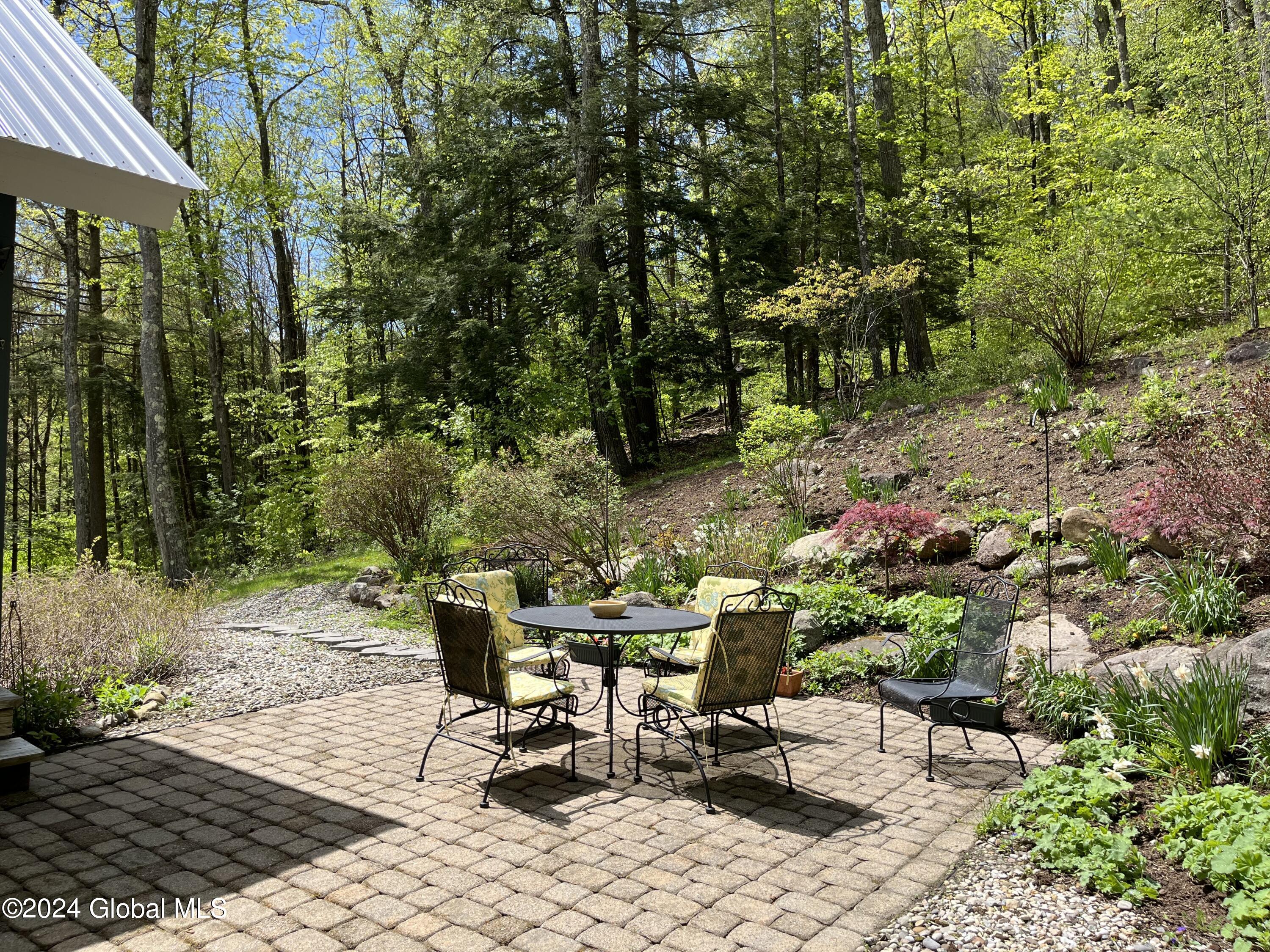609 Diamond Point Road