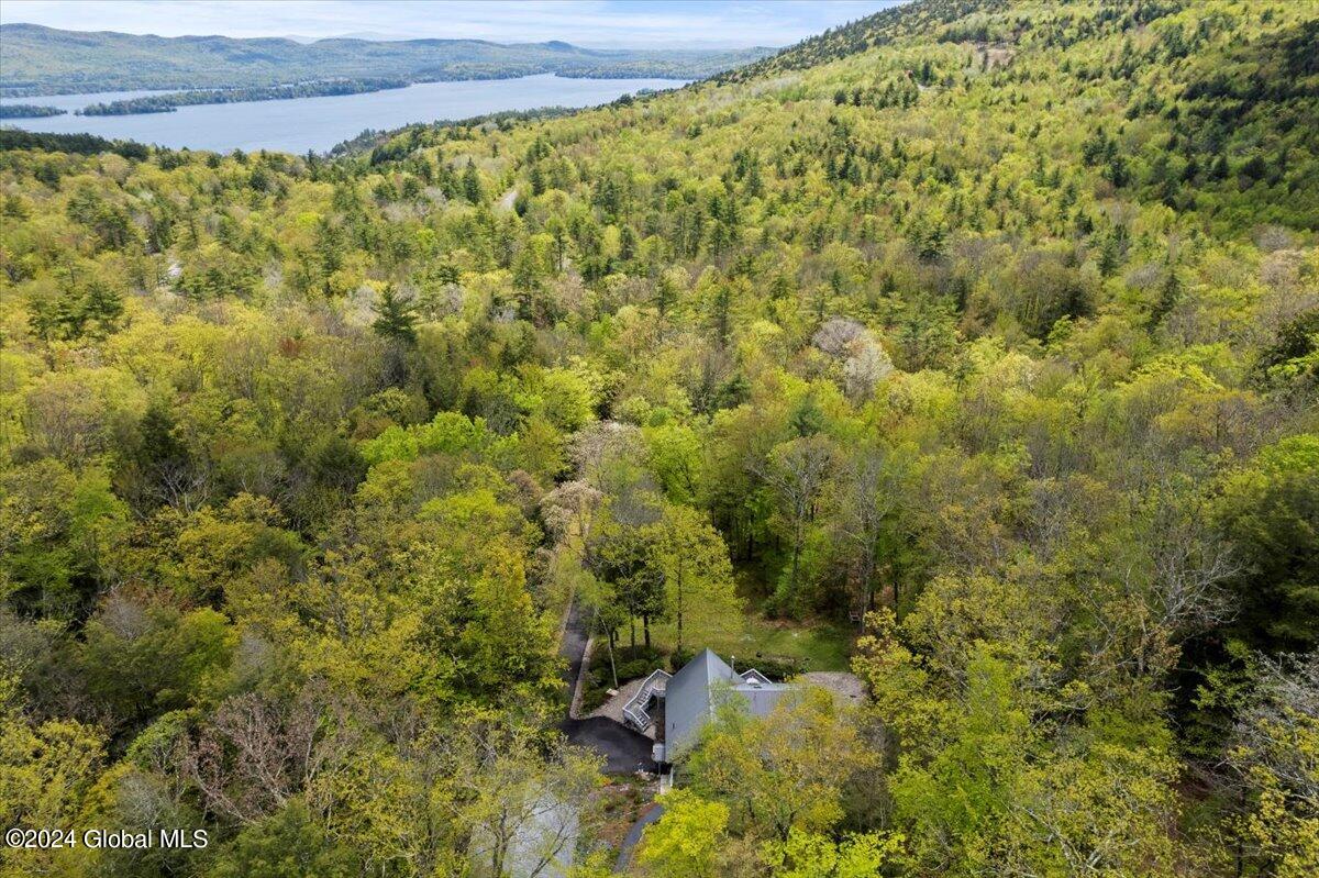 609 Diamond Point Road