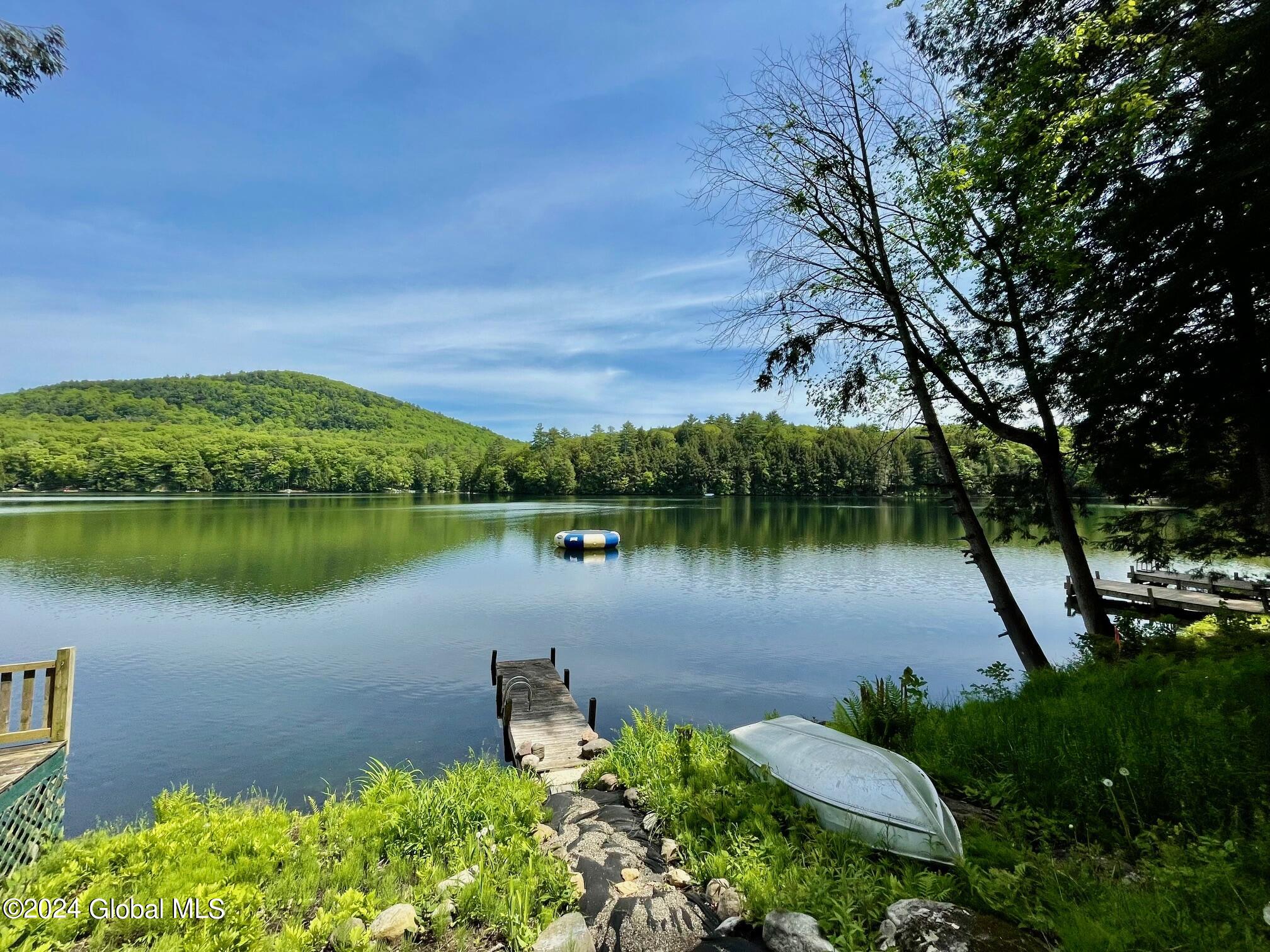 124 N Copeland Pond Way