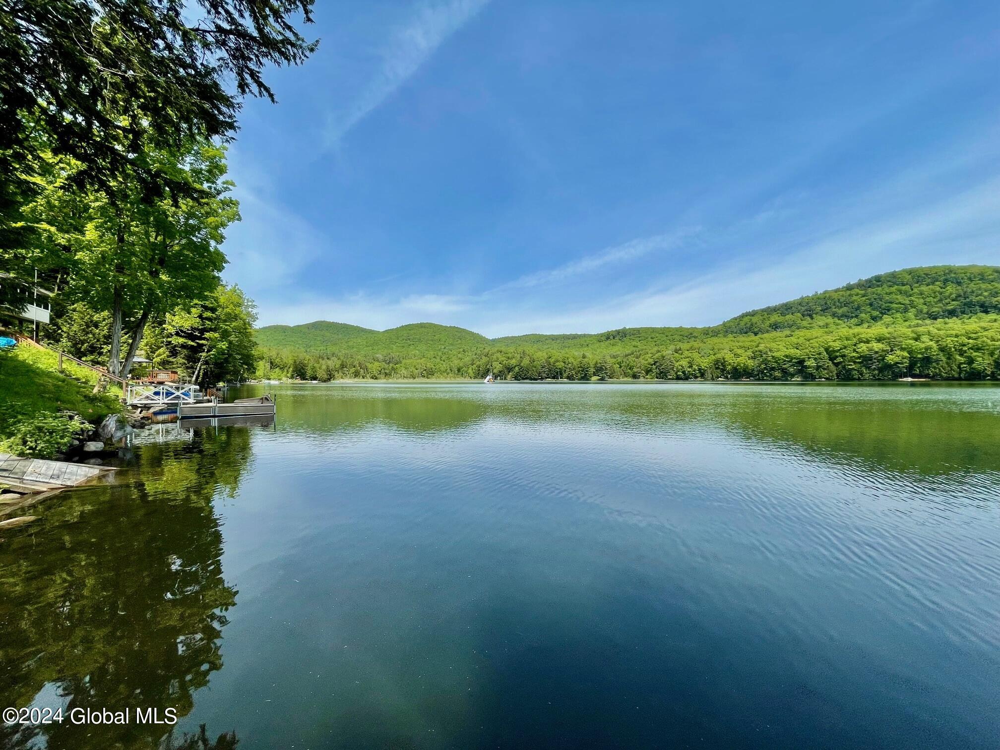 124 N Copeland Pond Way