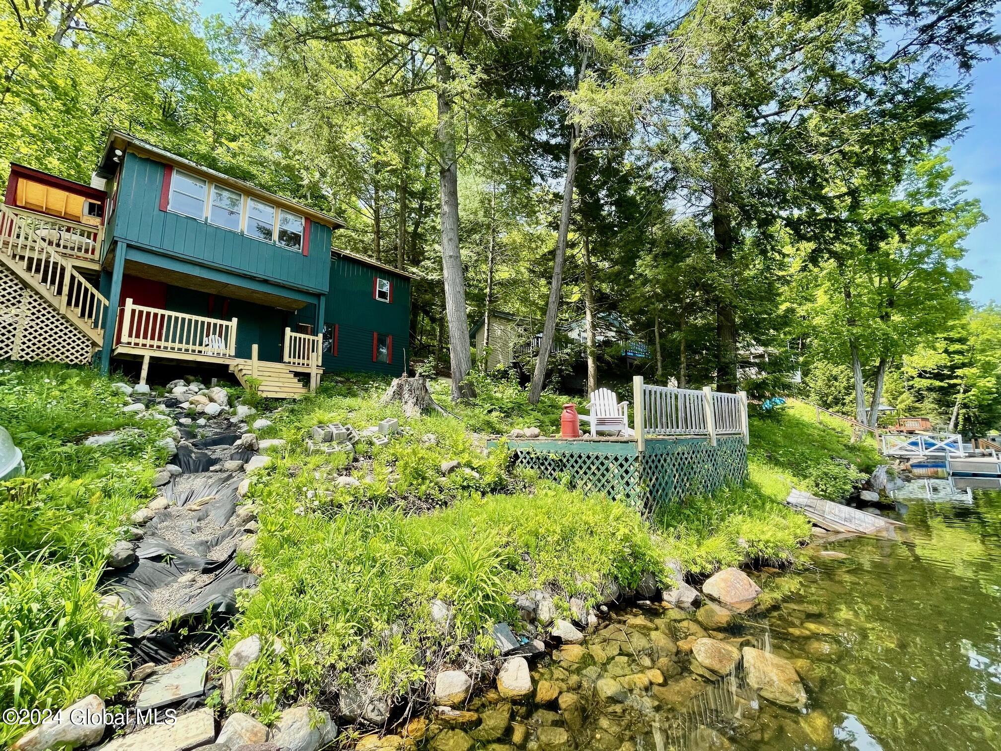 124 N Copeland Pond Way