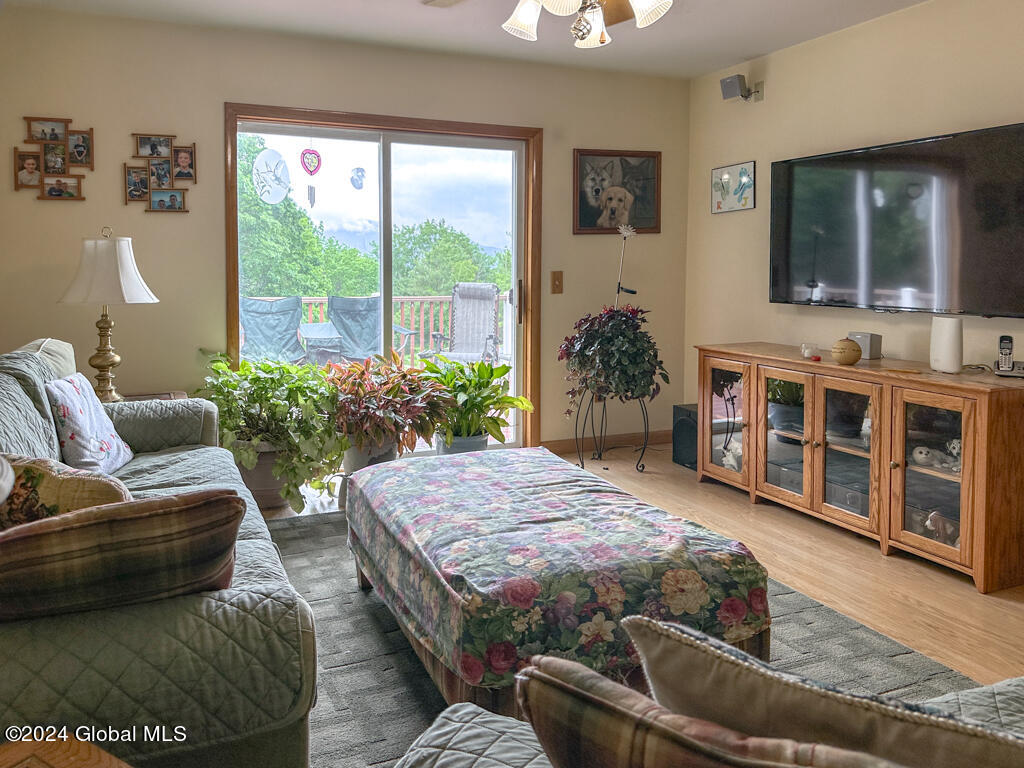 10 Bluebird Lane