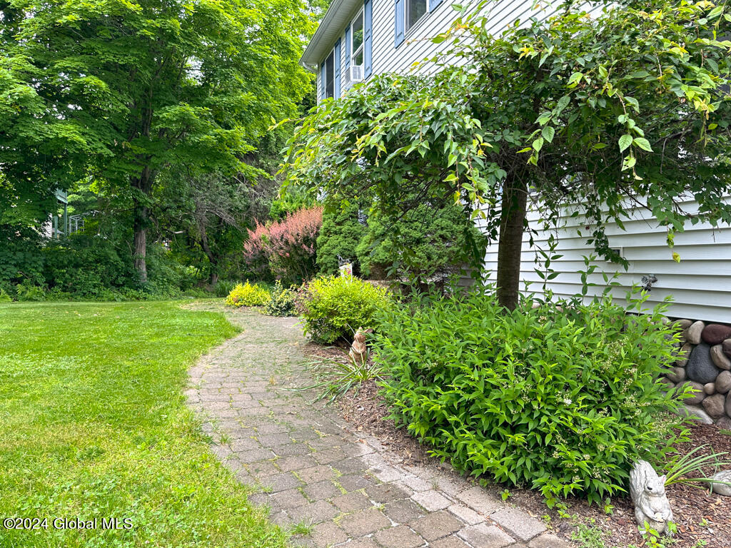 10 Bluebird Lane