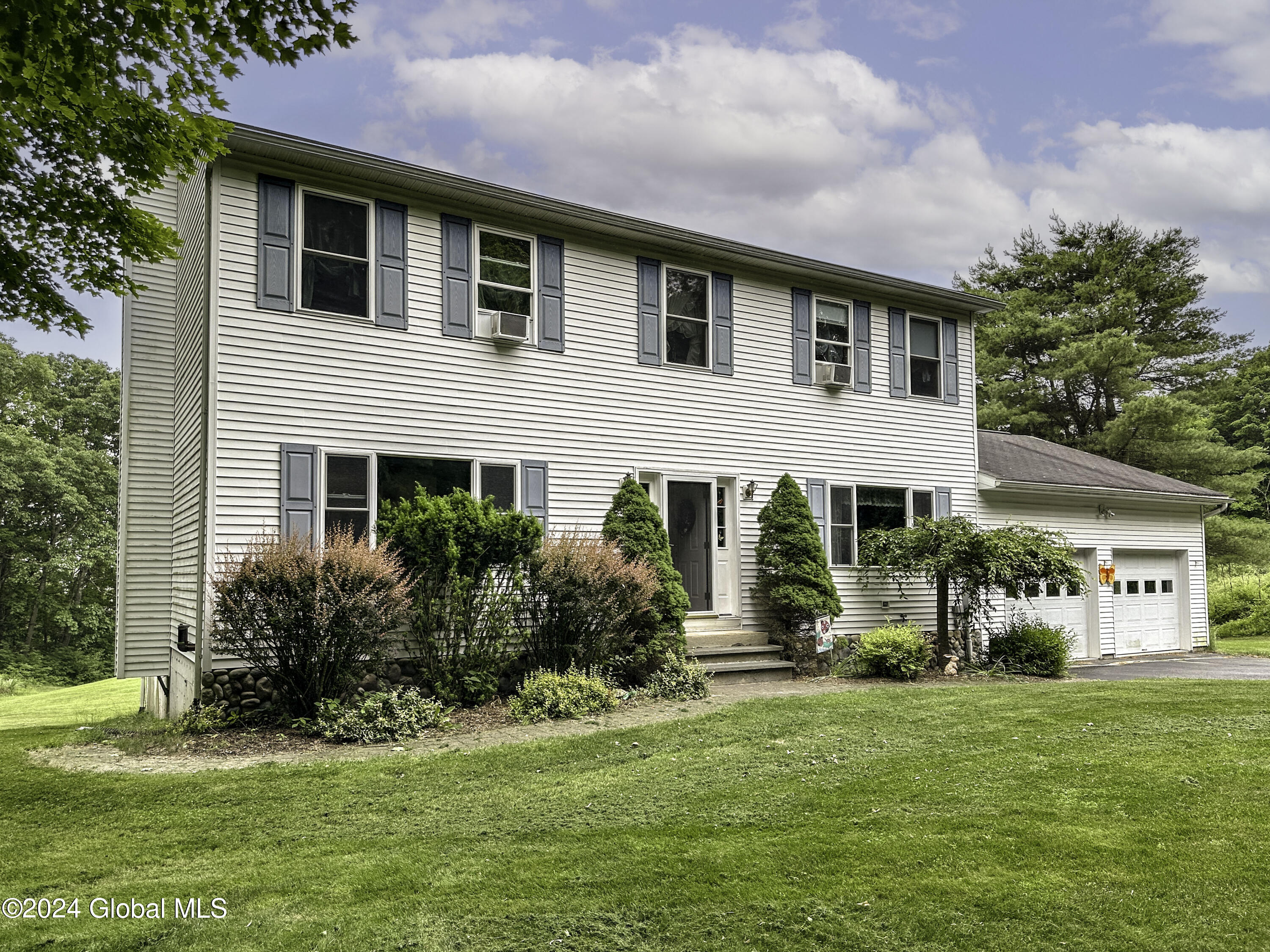 10 Bluebird Lane