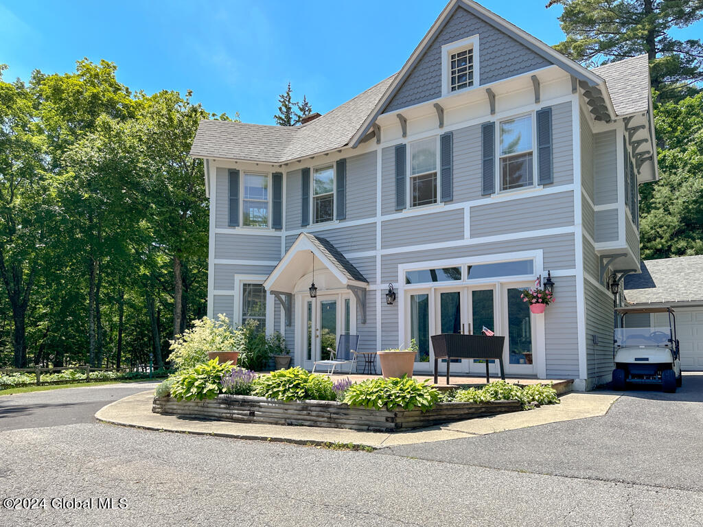 27 Westover Loop