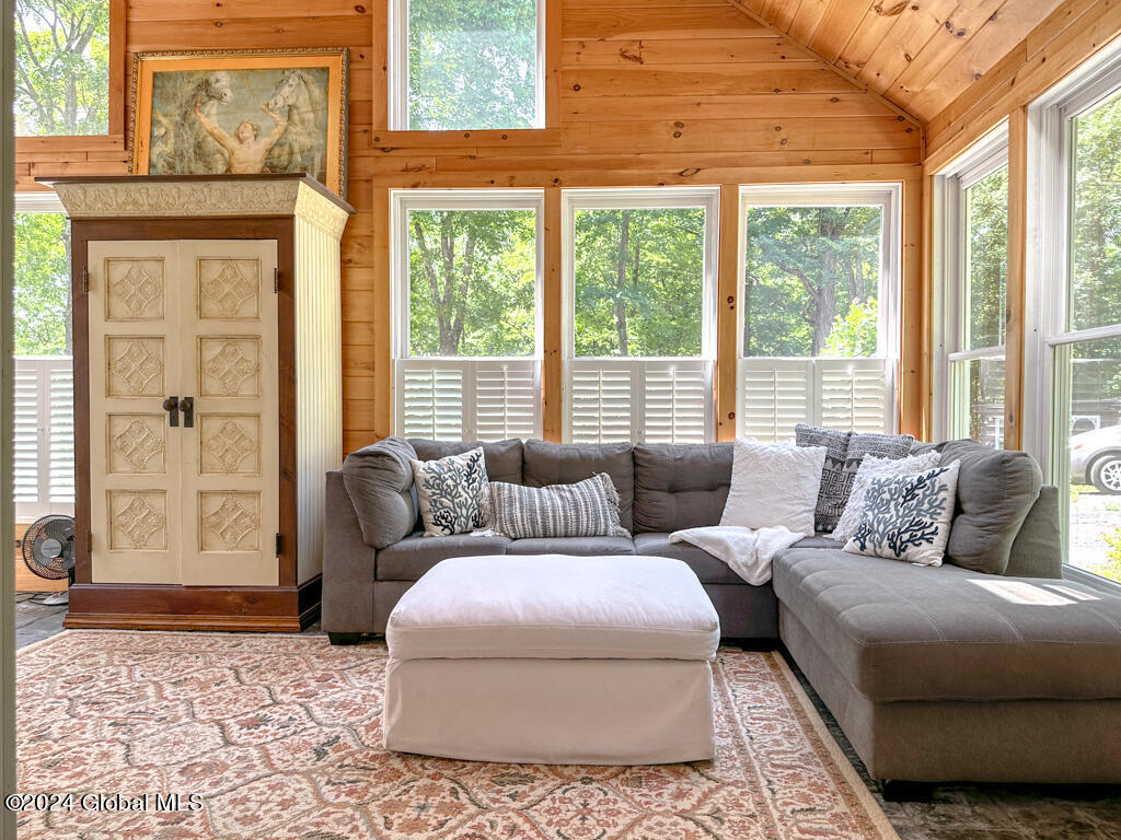 27 Westover Loop