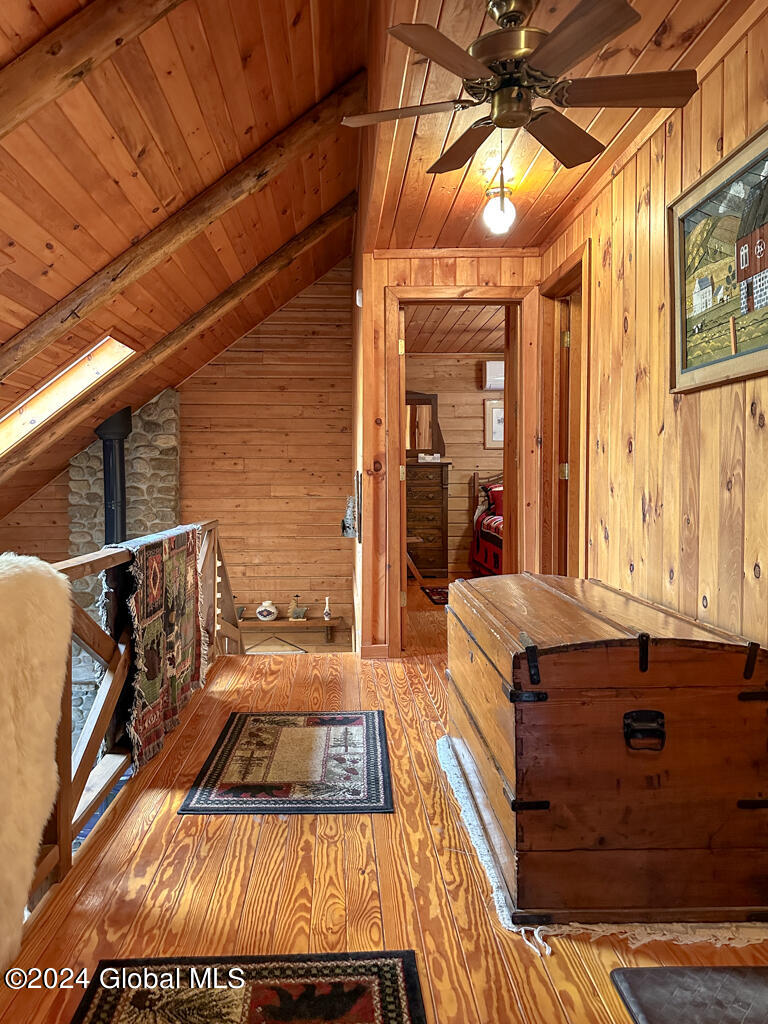 59 Loomis Lane