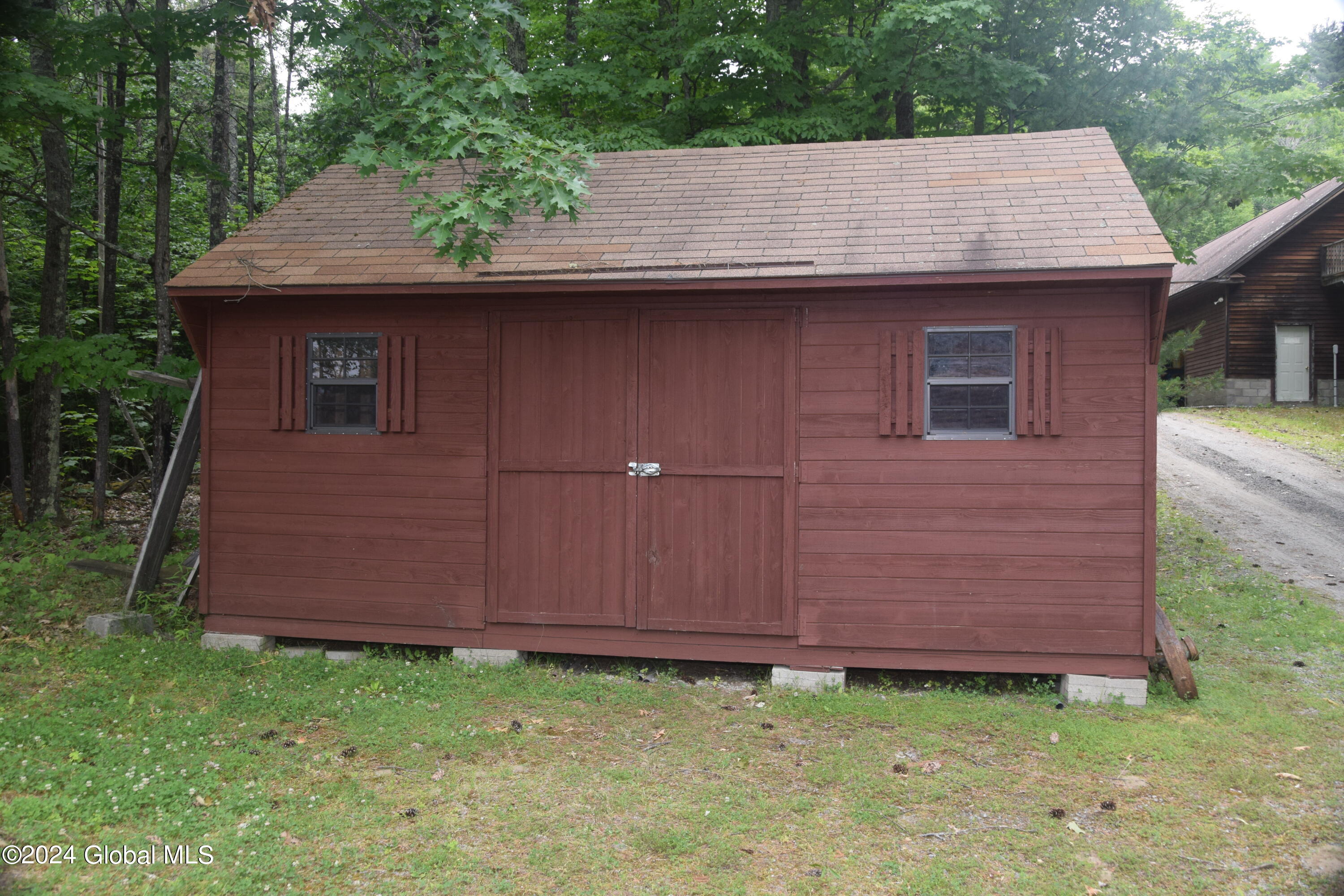 59 Loomis Lane