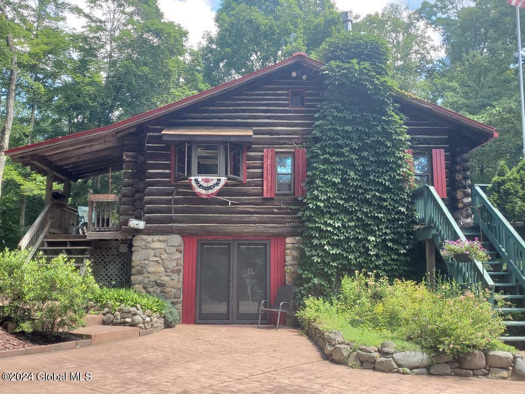 831 Trout Lake Road