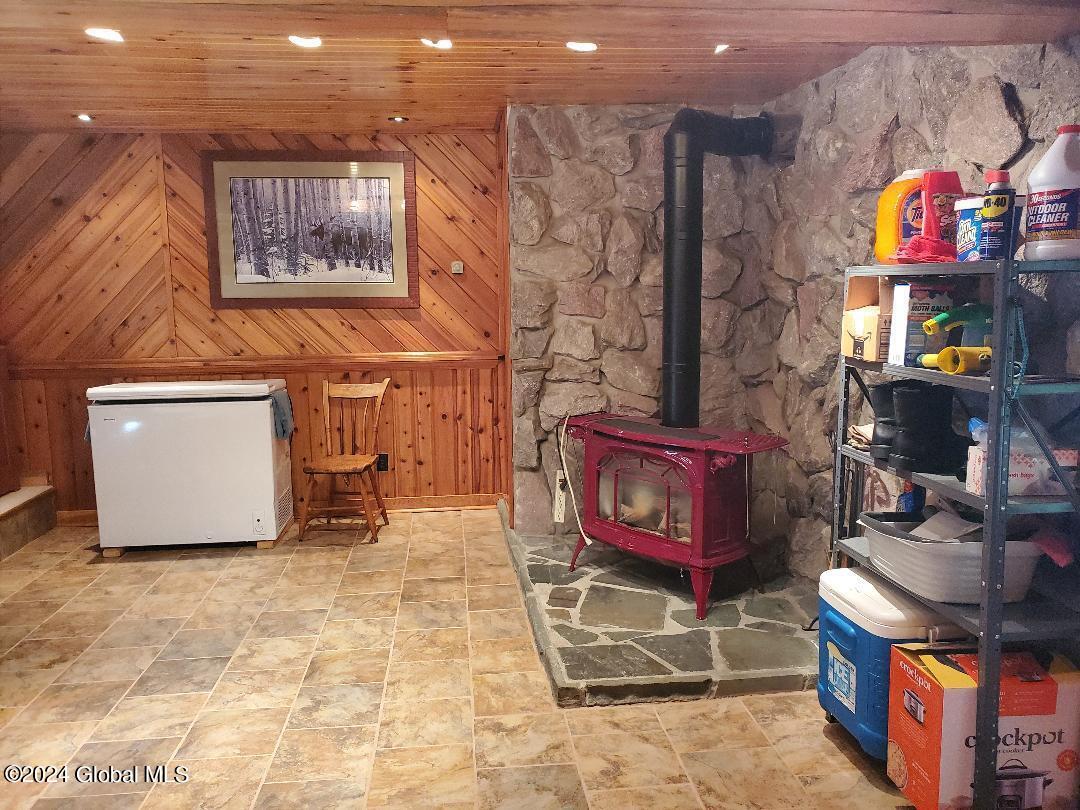 831 Trout Lake Road