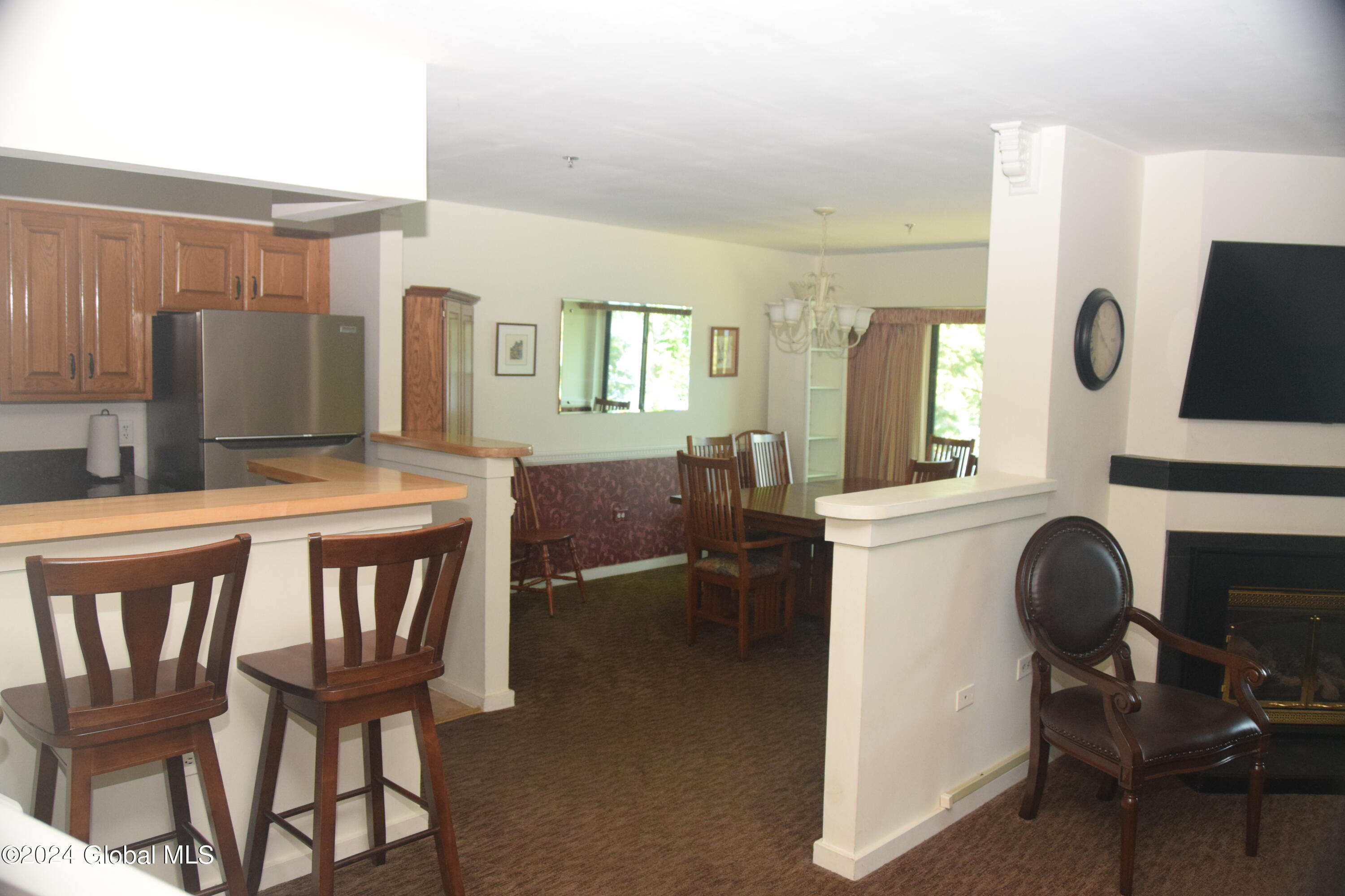 110 Sagamore Road, 5B6