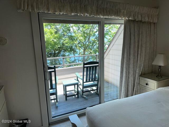 110 Sagamore Road, 5B6