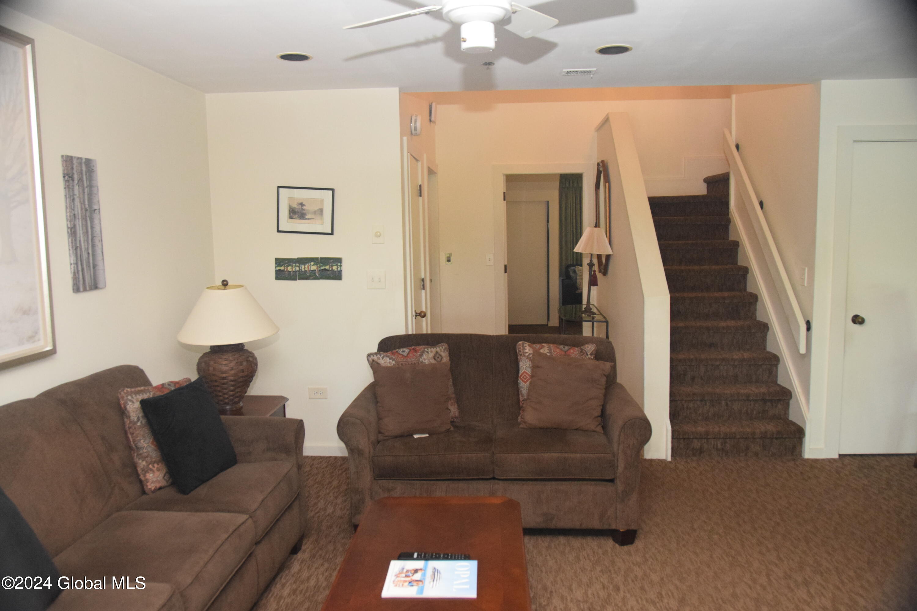110 Sagamore Road, 5B6