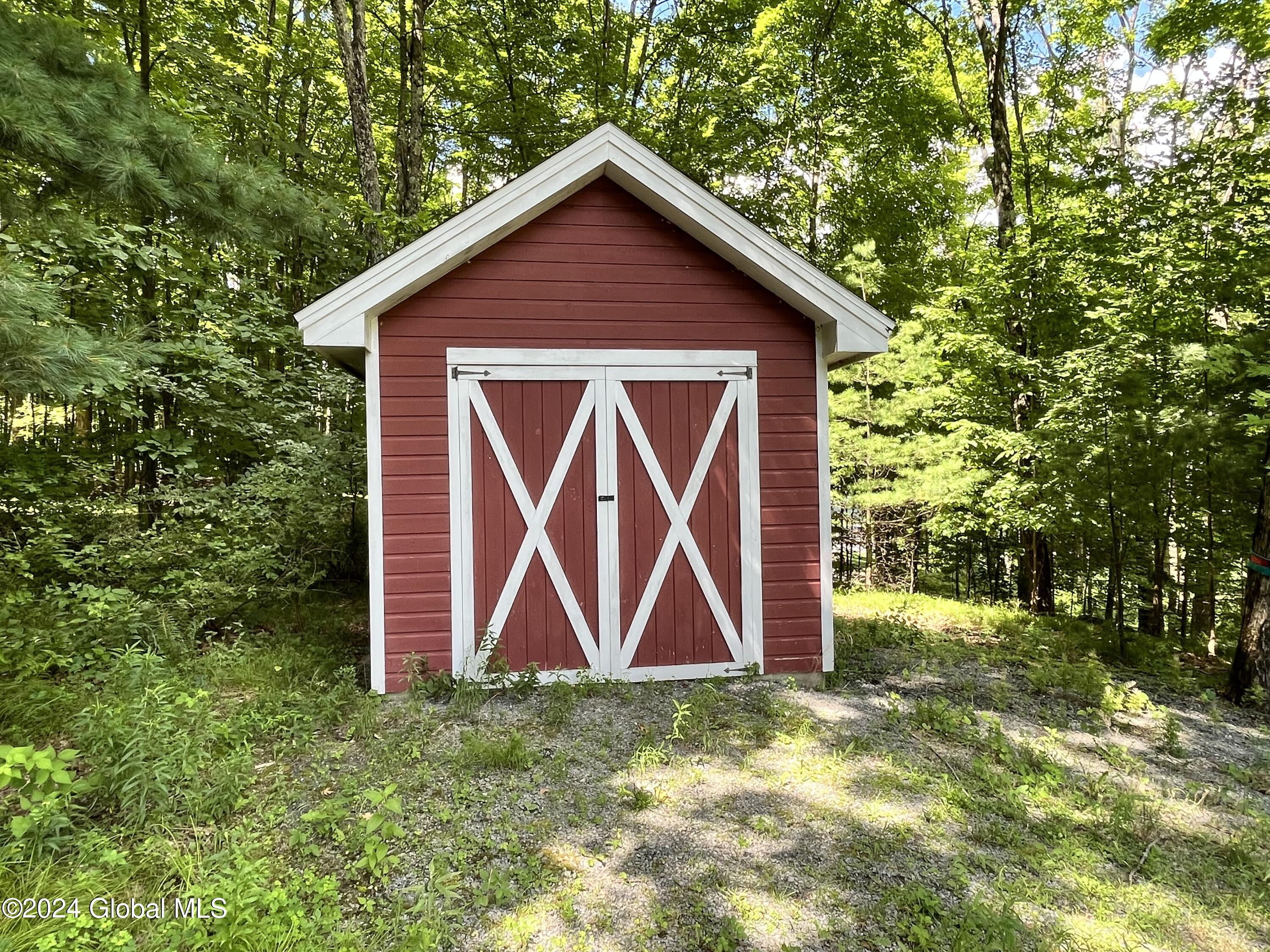 275 Lockhart Mountain Road
