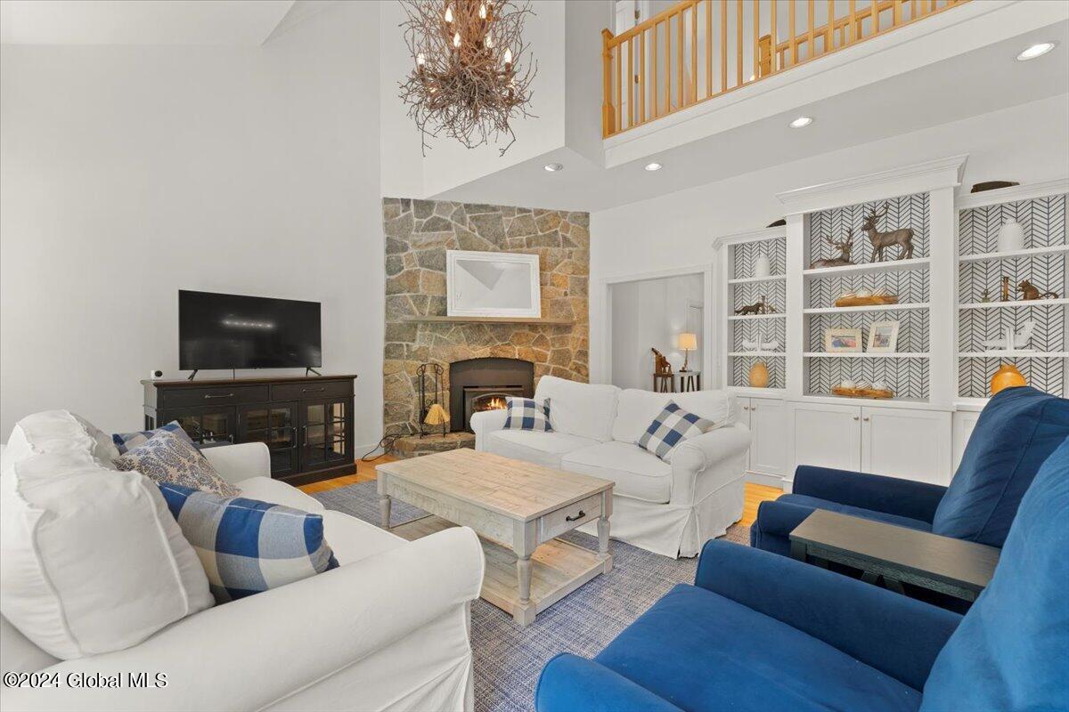 275 Lockhart Mountain Road