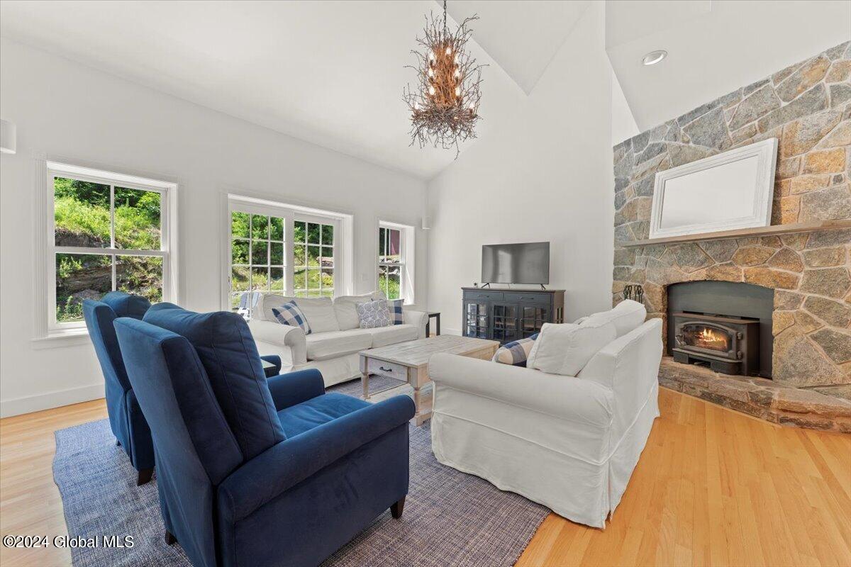 275 Lockhart Mountain Road