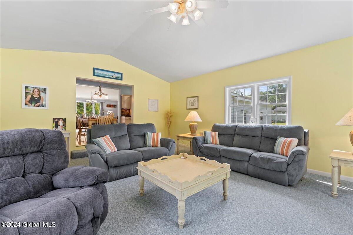 4 Kimberly Lane