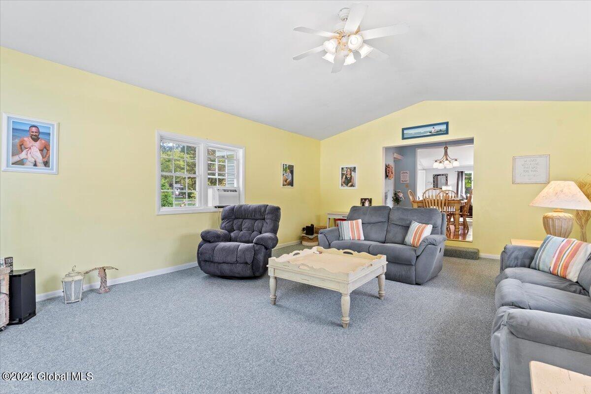 4 Kimberly Lane