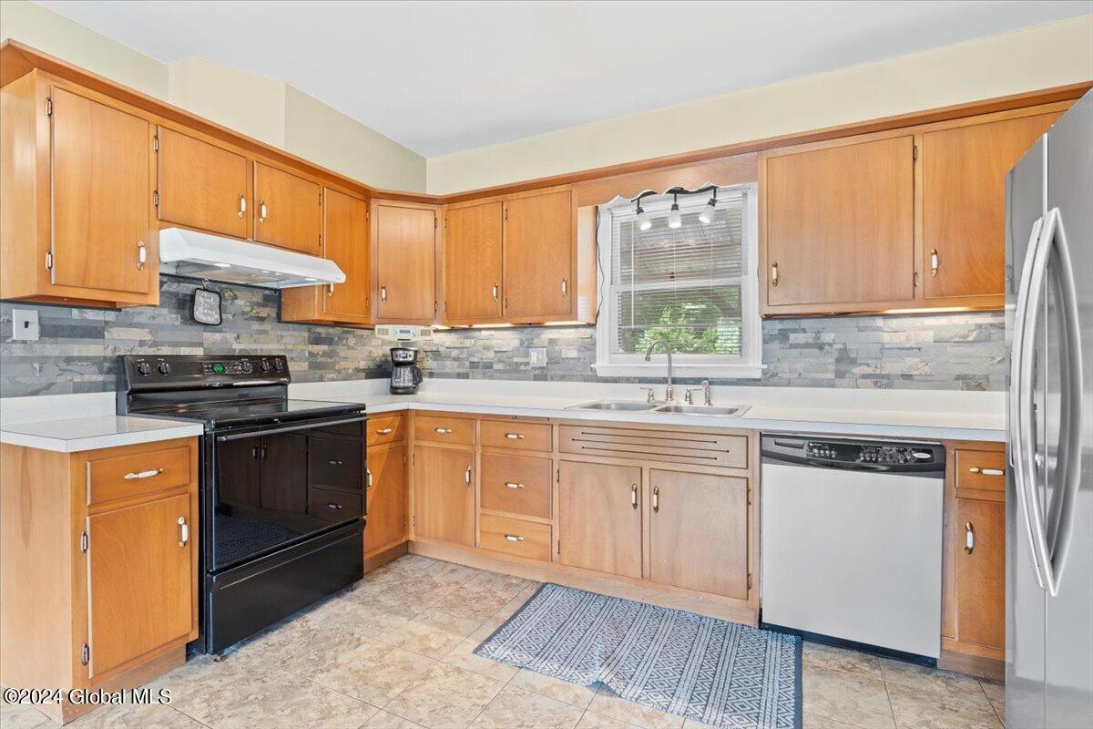 42 Feeder Dam Road