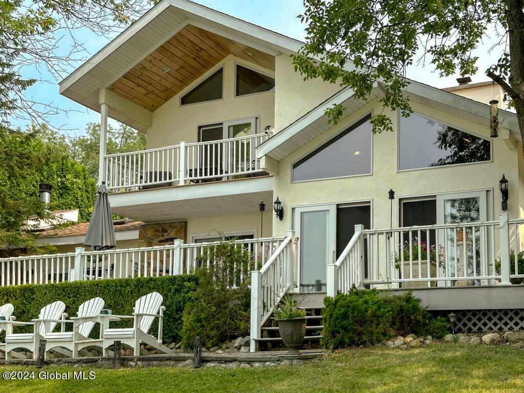 17 Mossy Point Road