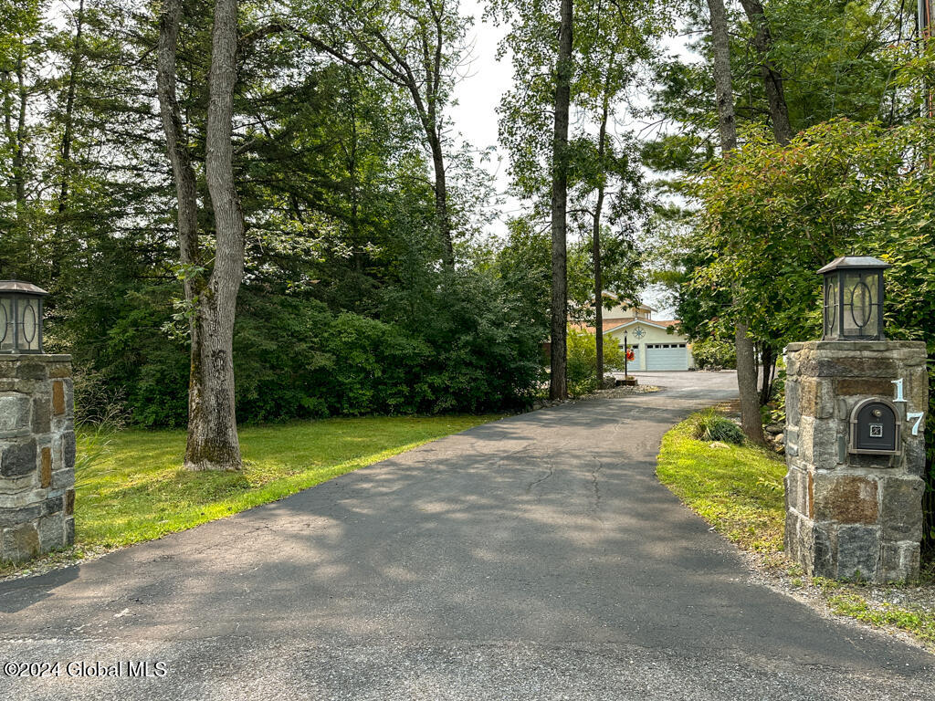 17 Mossy Point Road